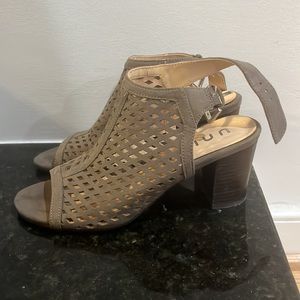 Unisa brown heels